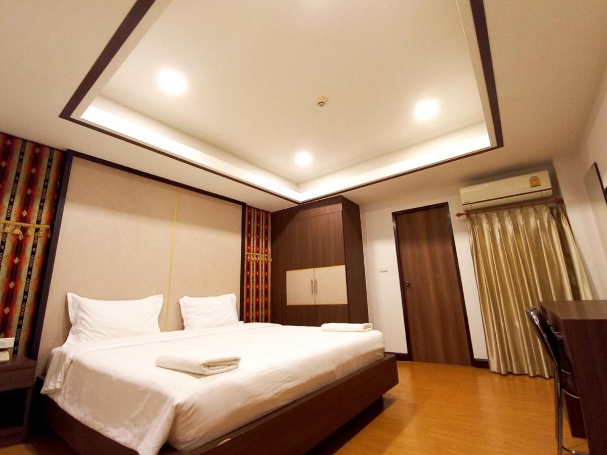 Chorlada Lanna Hotel Чиангмай Екстериор снимка