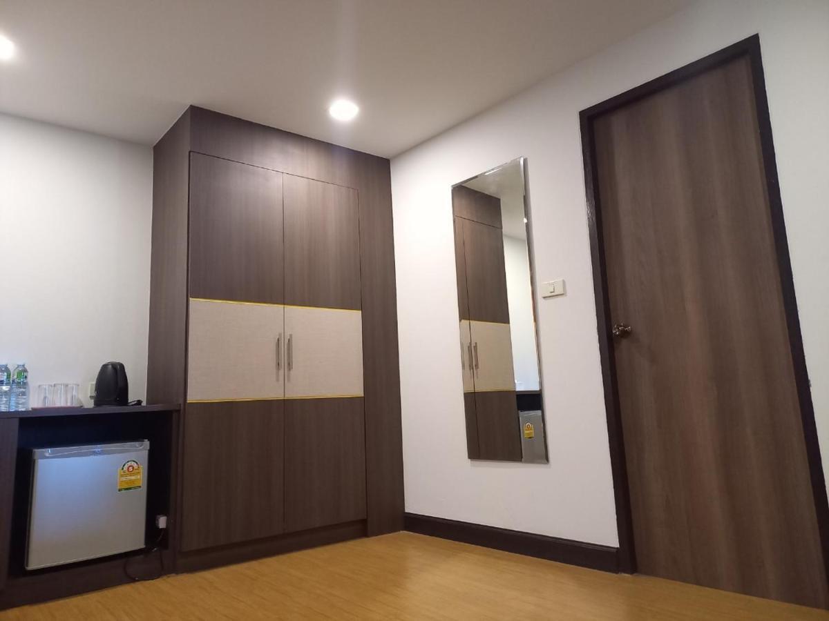Chorlada Lanna Hotel Чиангмай Екстериор снимка