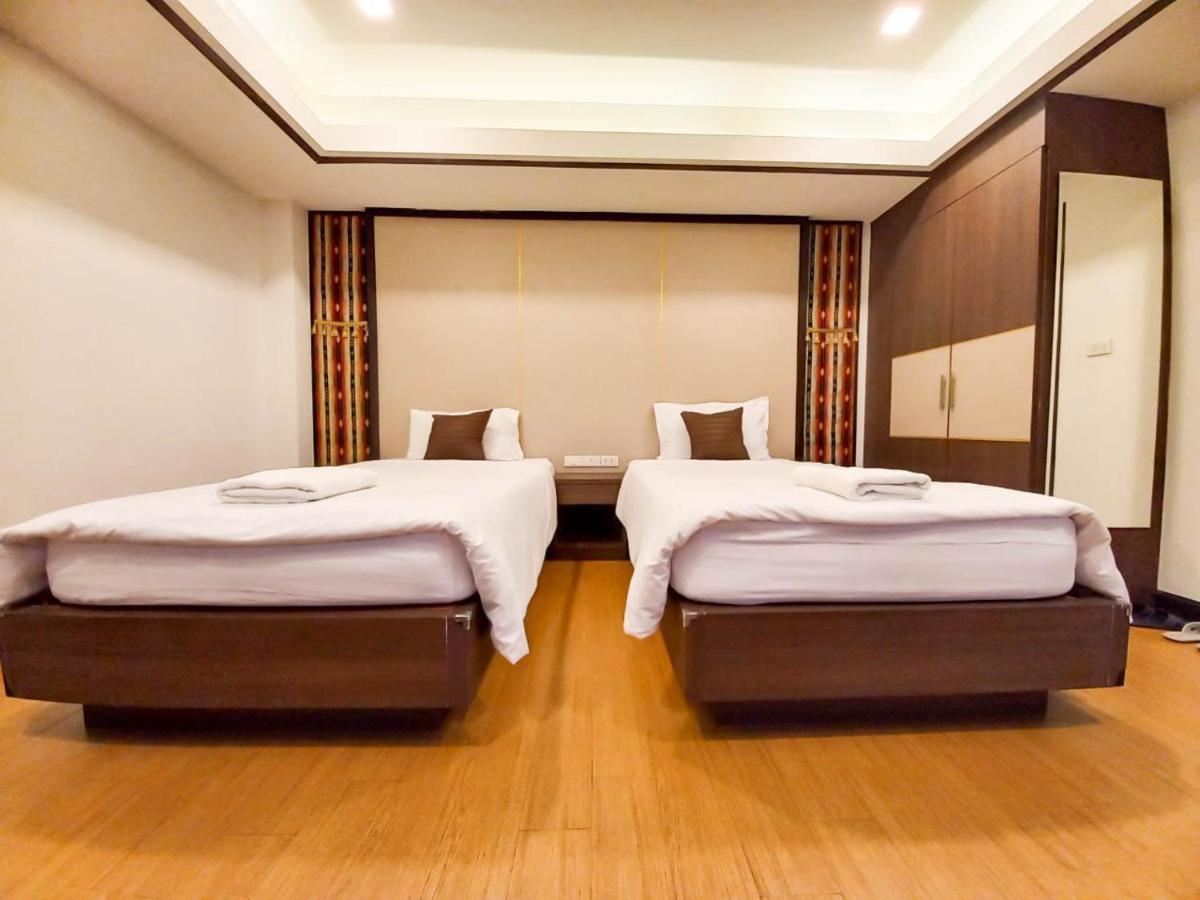 Chorlada Lanna Hotel Чиангмай Екстериор снимка