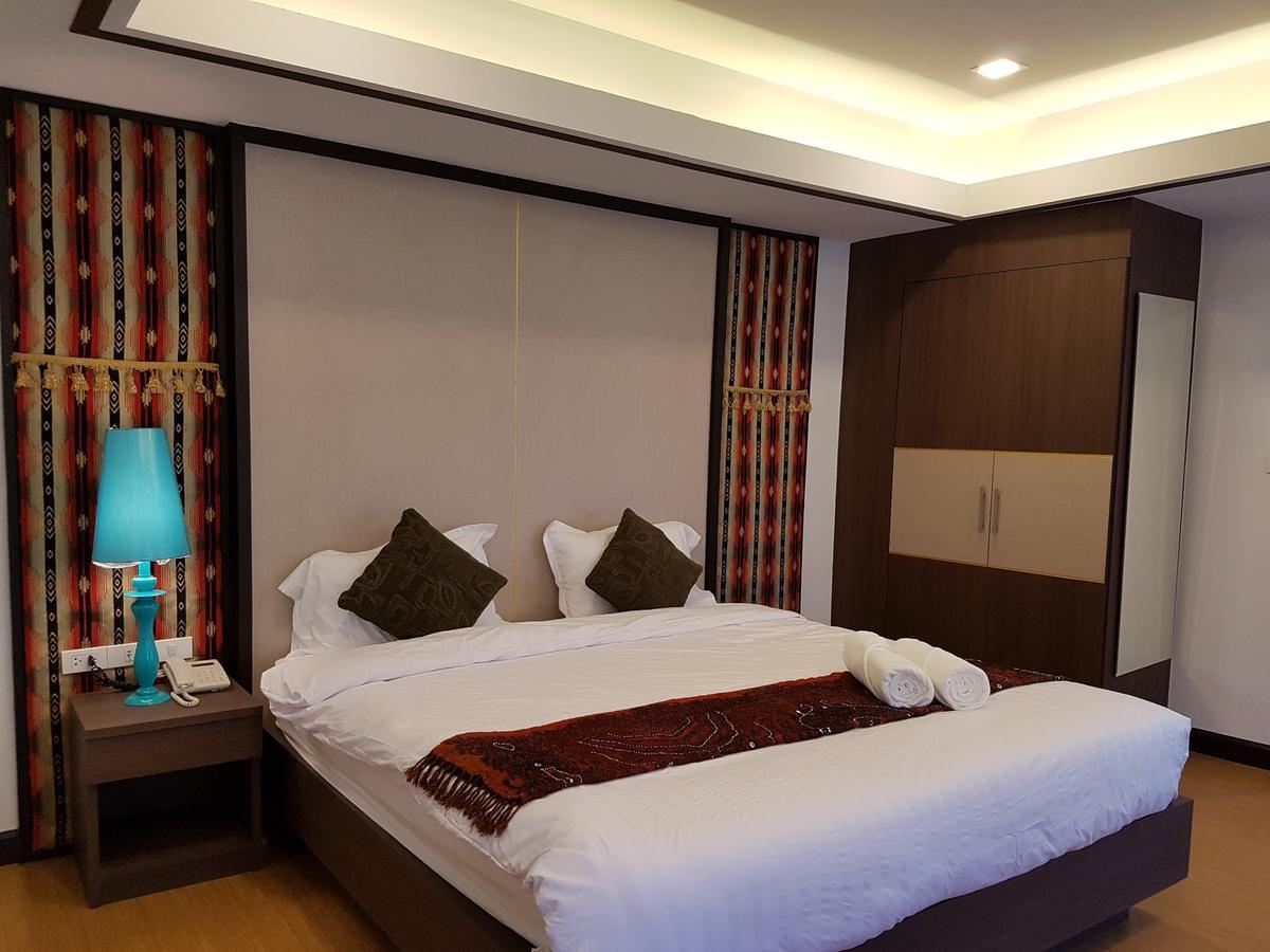 Chorlada Lanna Hotel Чиангмай Екстериор снимка